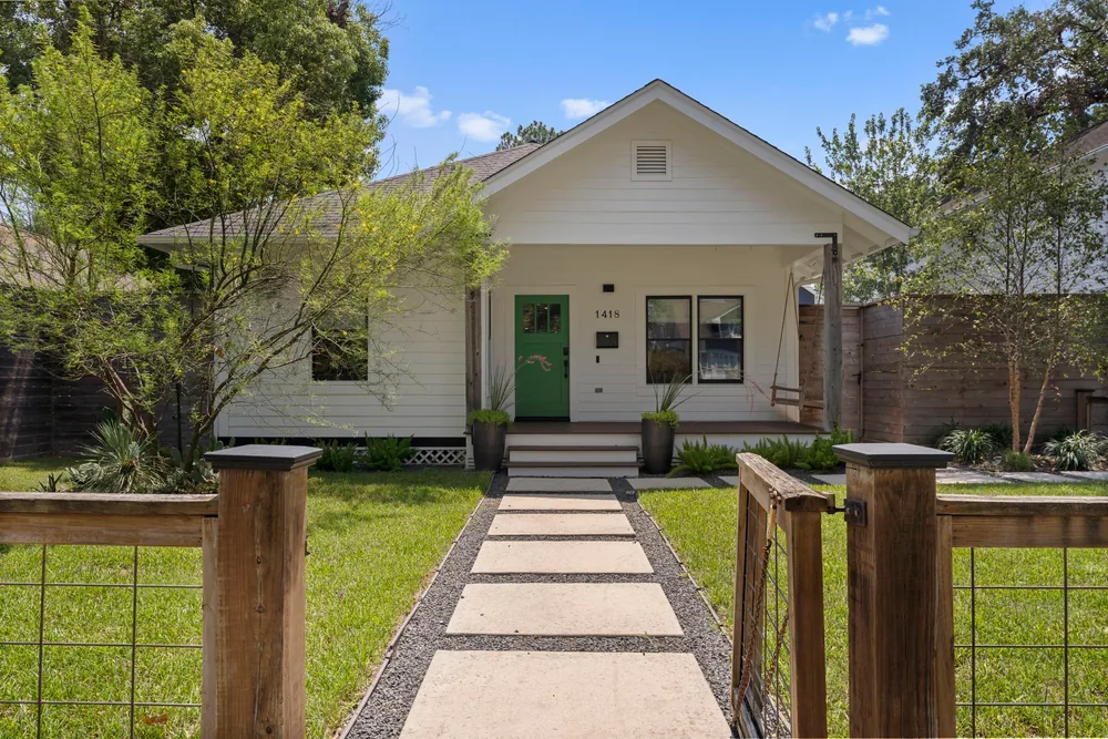 1418 ASHLAND STREET