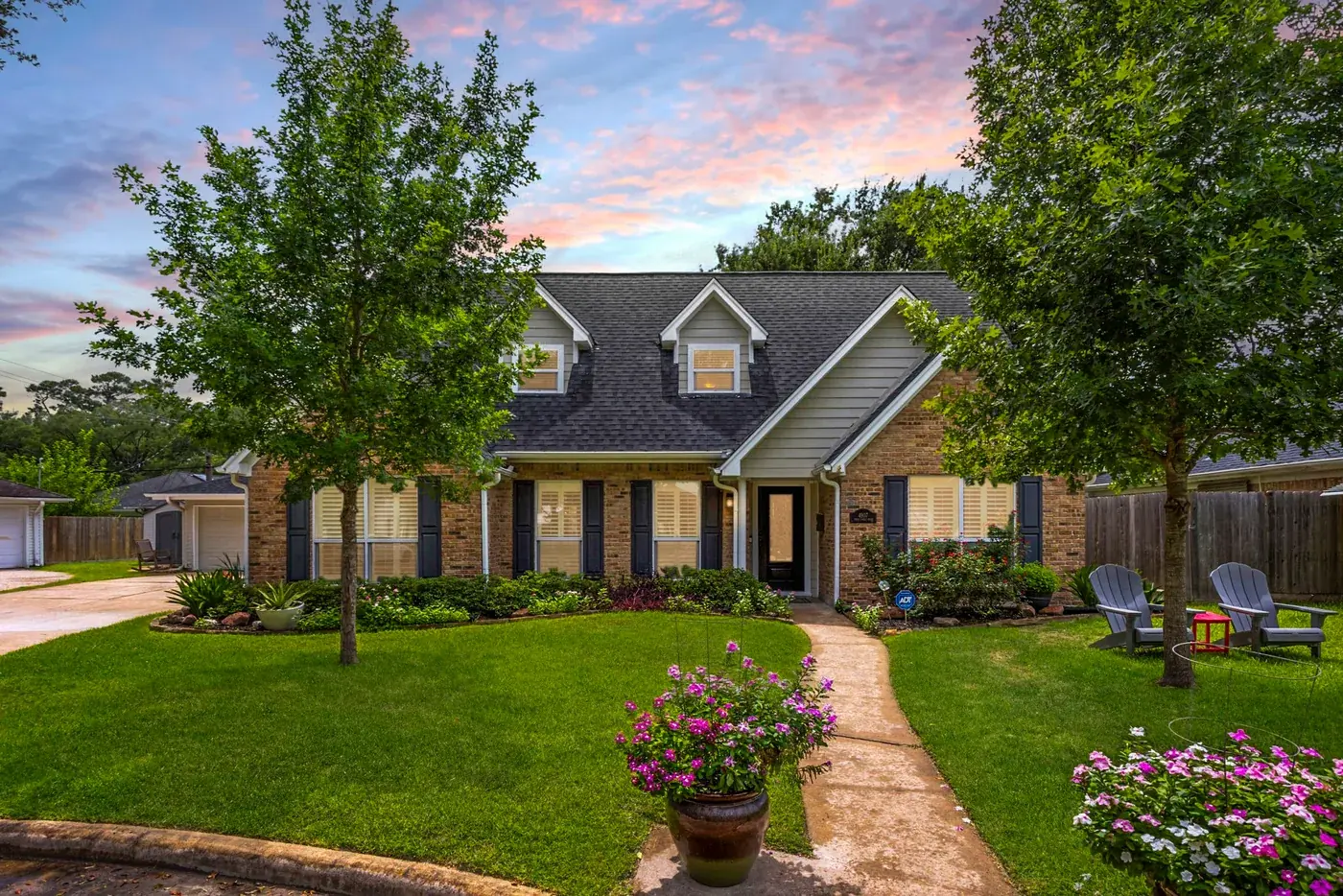 4907 Twin Candle Drive, Houston